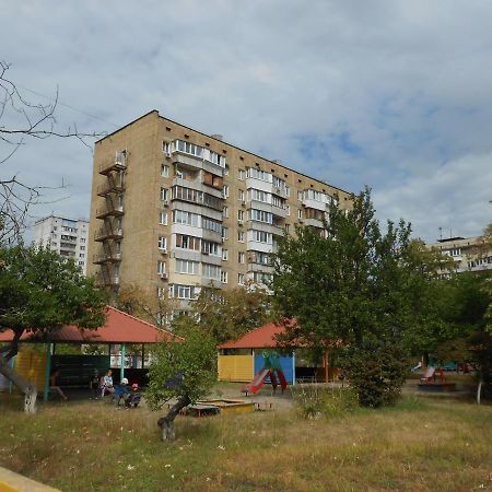 Однокомнатная Квартира Рядом С Метро Оболонь Kyiv Exterior photo